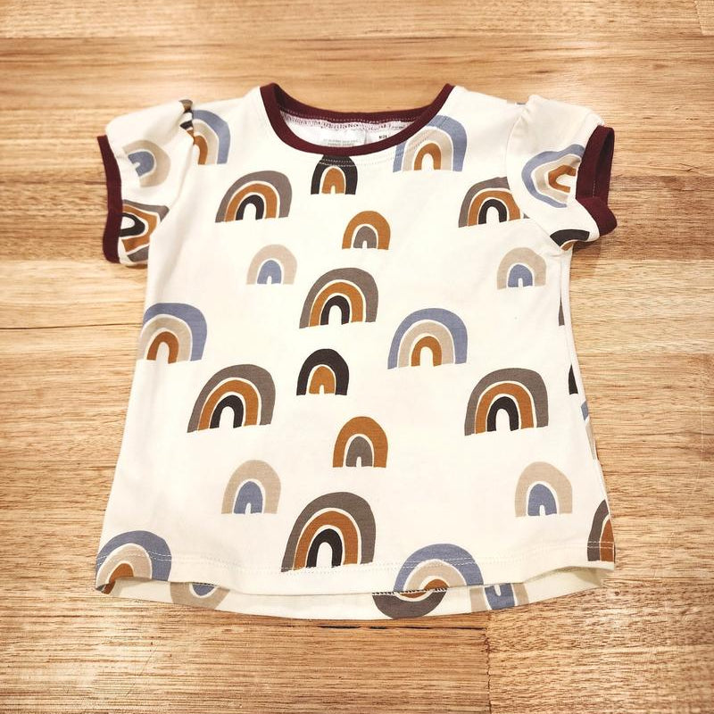 Kids puff sleeve tee in Rainbows print, organic cotton Front