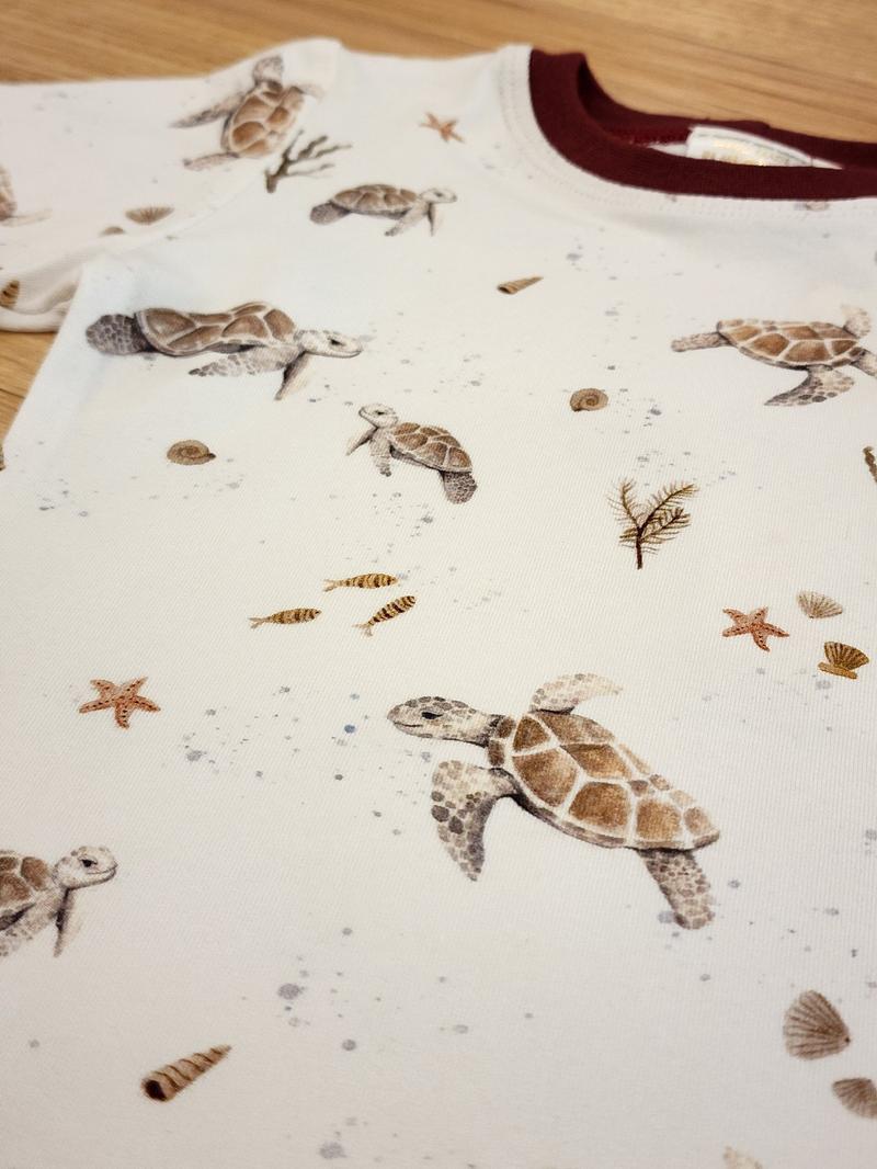 Kids tee in Turtles print, Australian cotton close up