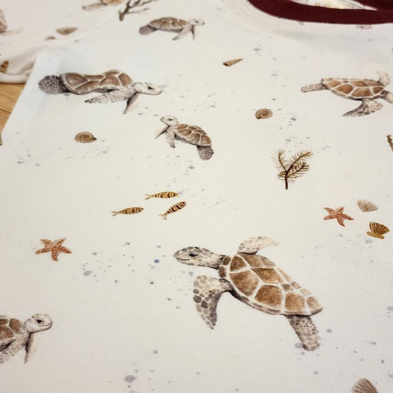 Kids tee in Turtles print, Australian cotton close up