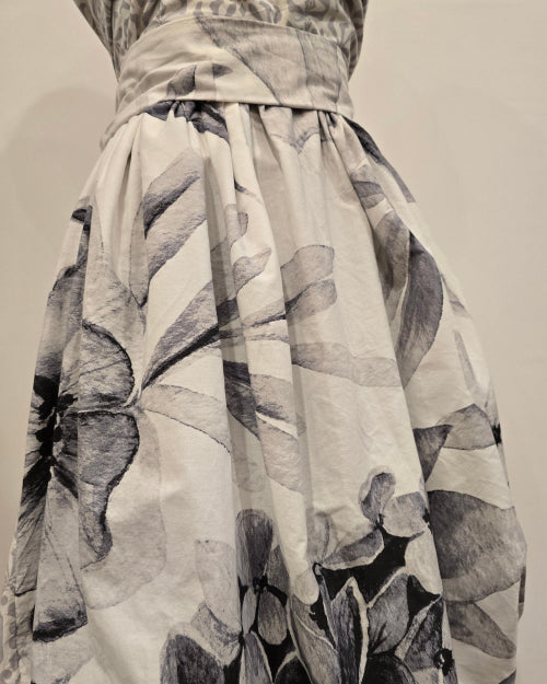 Zero waste gathered skirt – The Floriferous . Upcycled botanical cotton skirt in grey and charcoal, made in Melbourne by Audrey and Grace Australian made skirt.